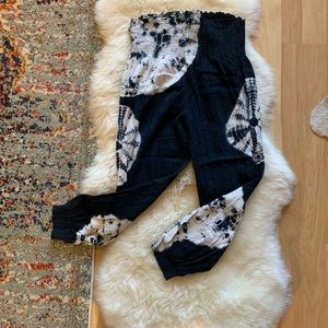 Volcom black and white harem pants size M